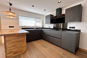 Kitchen- click for photo gallery